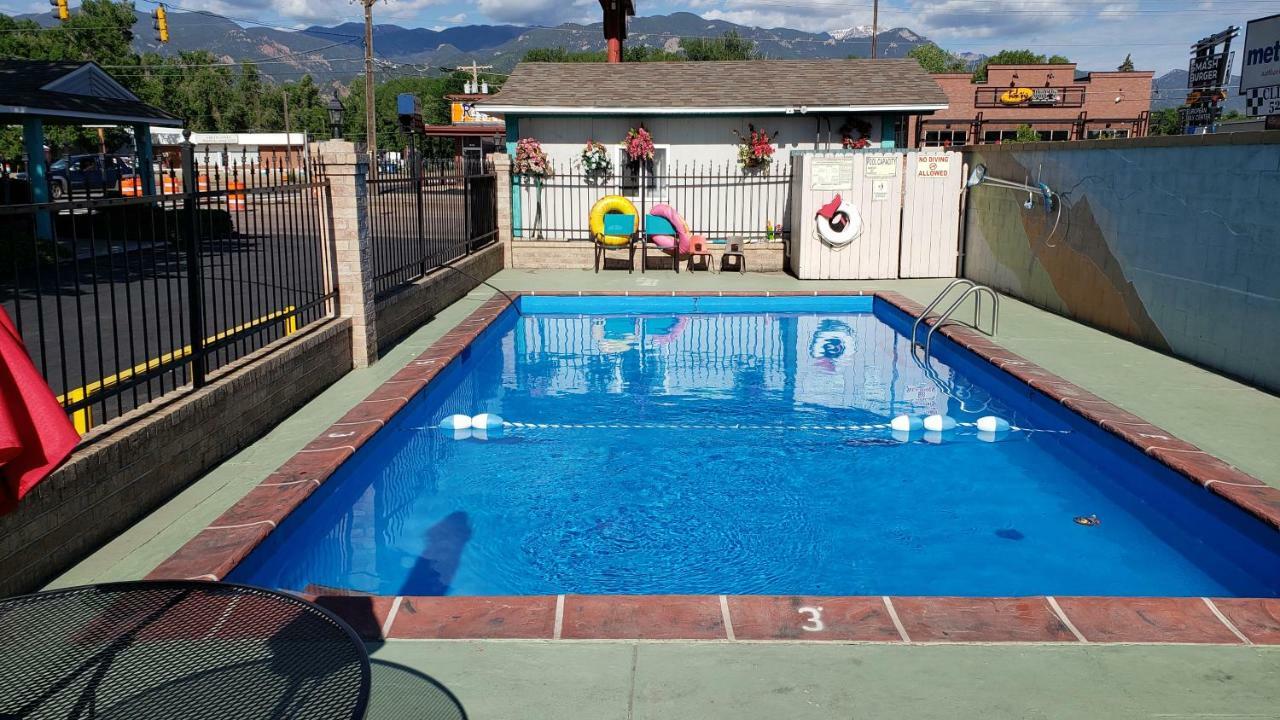 Circle S Motel Colorado Springs Ngoại thất bức ảnh